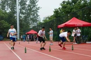 吃瓜群众操场,揭秘校园里的八卦风云