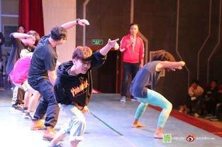 演艺学校吃瓜,揭秘校园吃瓜背后的故事