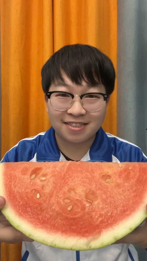 kb沉浸式吃瓜,揭秘KB吃瓜背后的故事与魅力